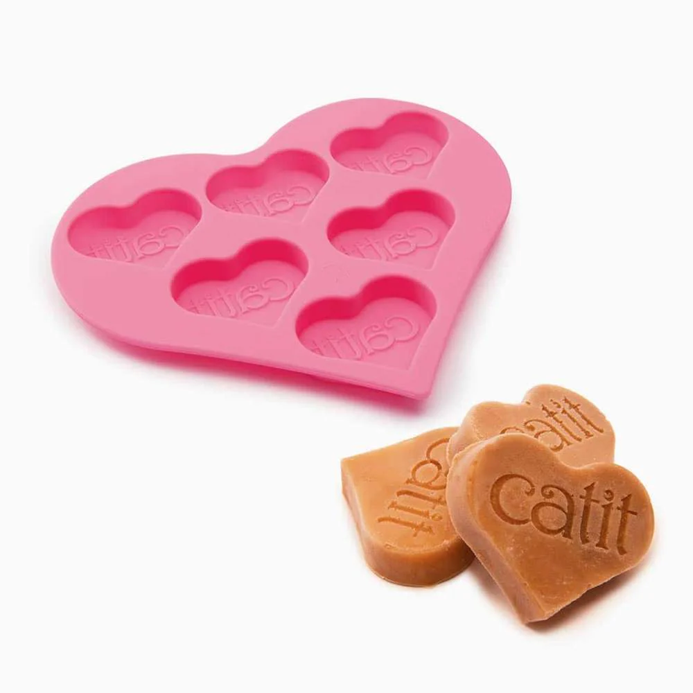 Catit Creamy Heart-Shaped Silicone Ice Tray - Image 4
